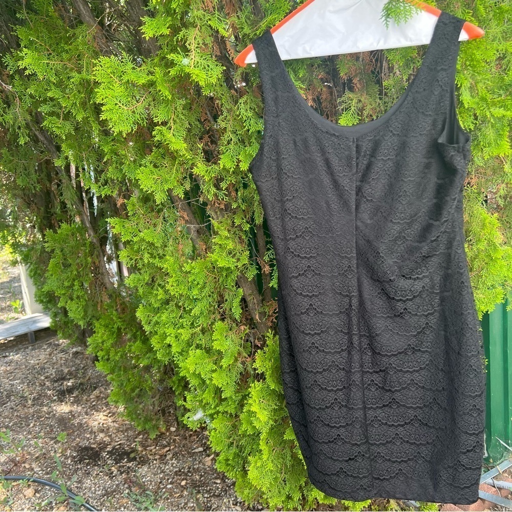 Dress - Picture 3 of 3